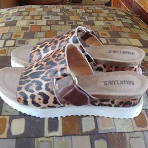 Mukluks Sandal Size 10